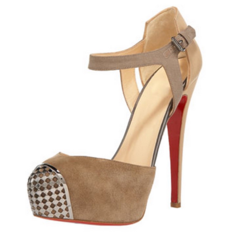 Chic High Heel Tan Pumps